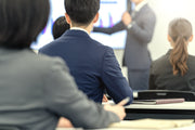 講演・研修で社内教育